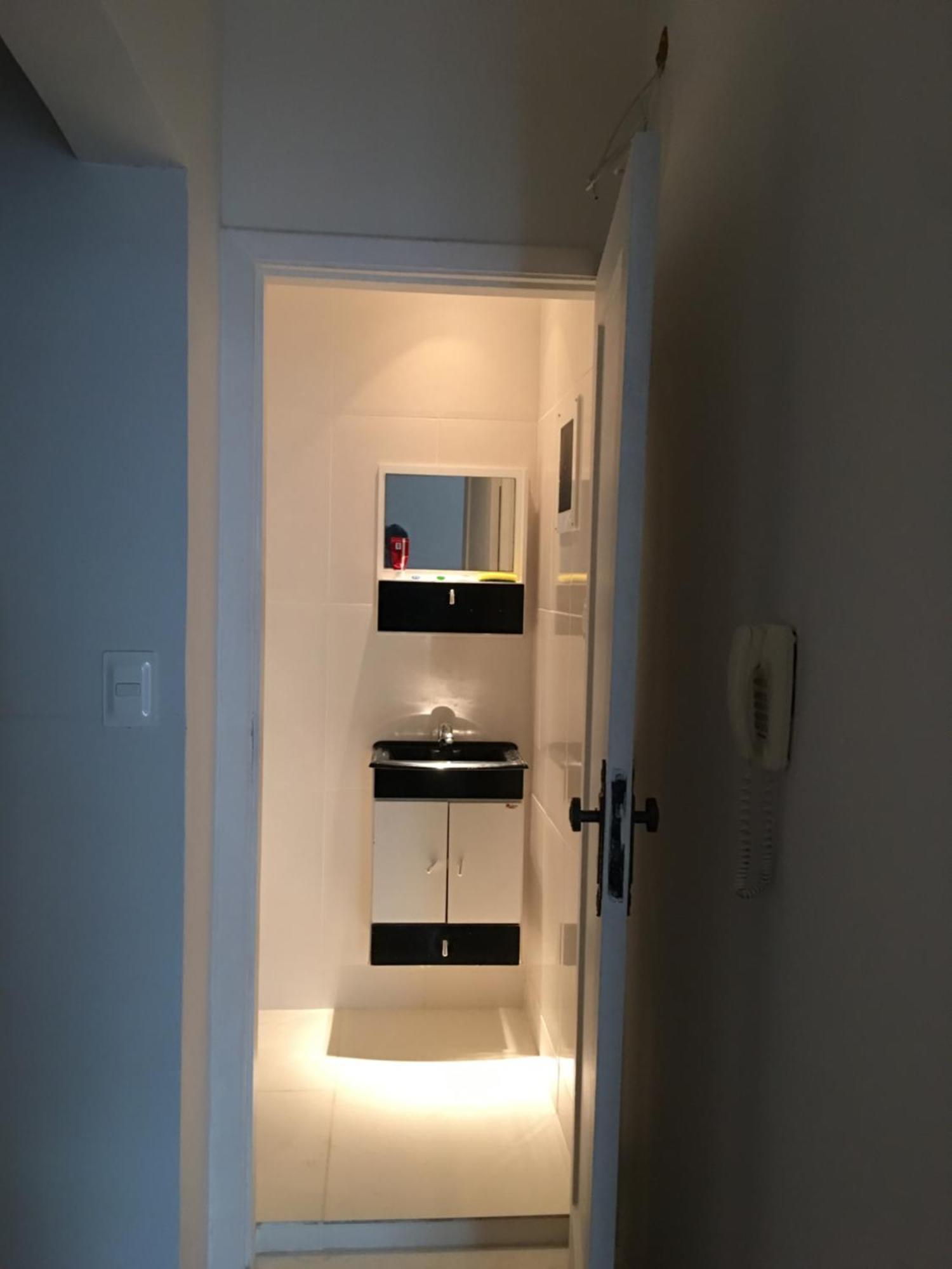 1 Block From Copacabana Beach, Whole Apt, Posto 4 Rio de Janeiro Eksteriør billede